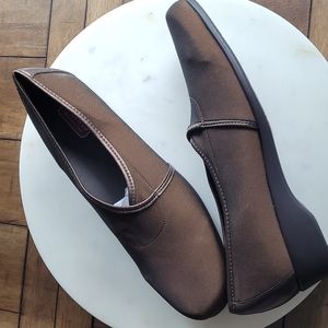 Munro American Brown Stretch Slip on Shoes 11N